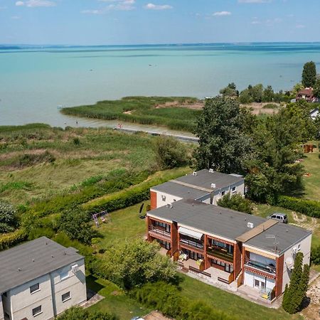 Balatonic Apartman Zamárdi Exterior foto